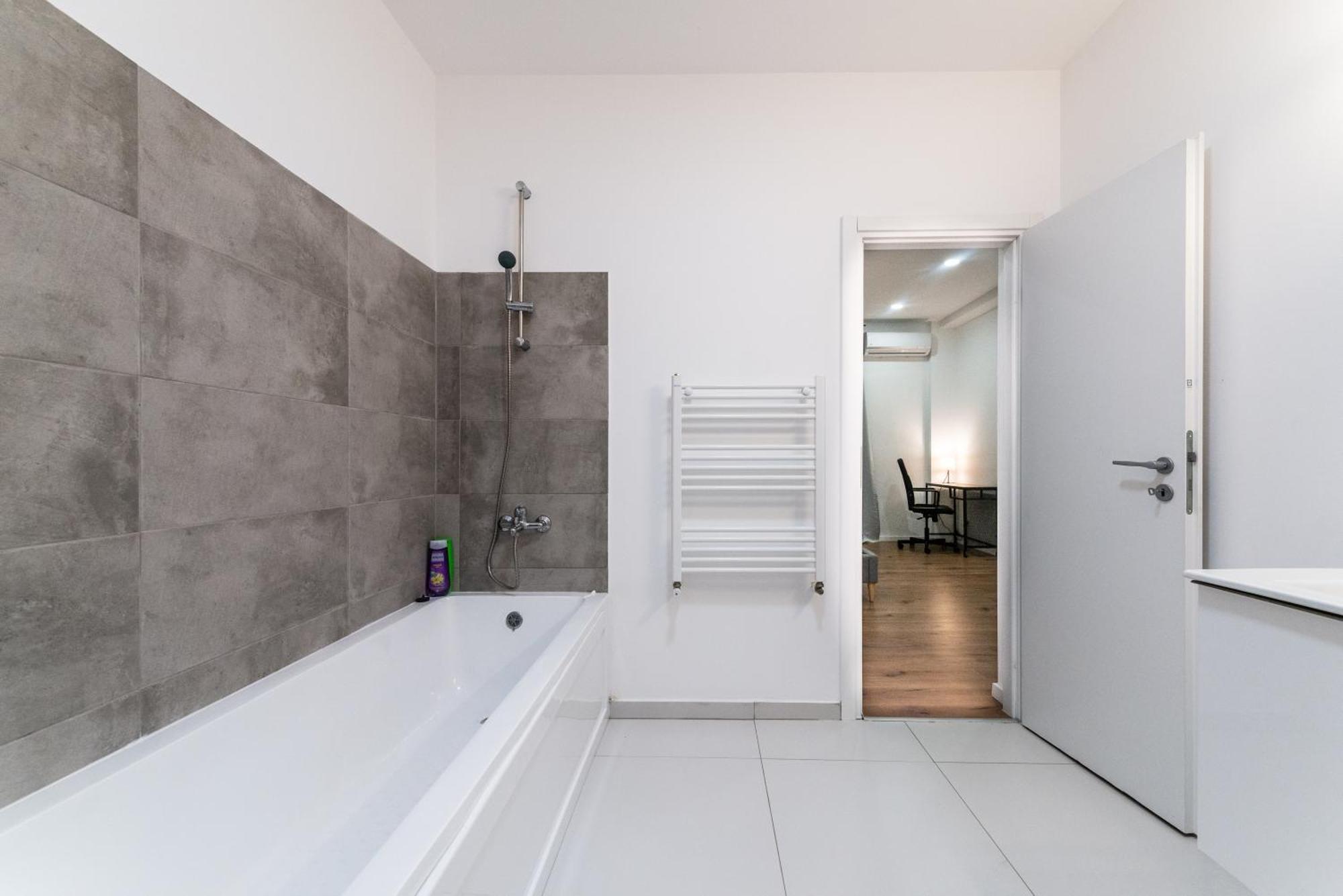 Ultracentral Spacious Apartment 4Br Бухарест Экстерьер фото