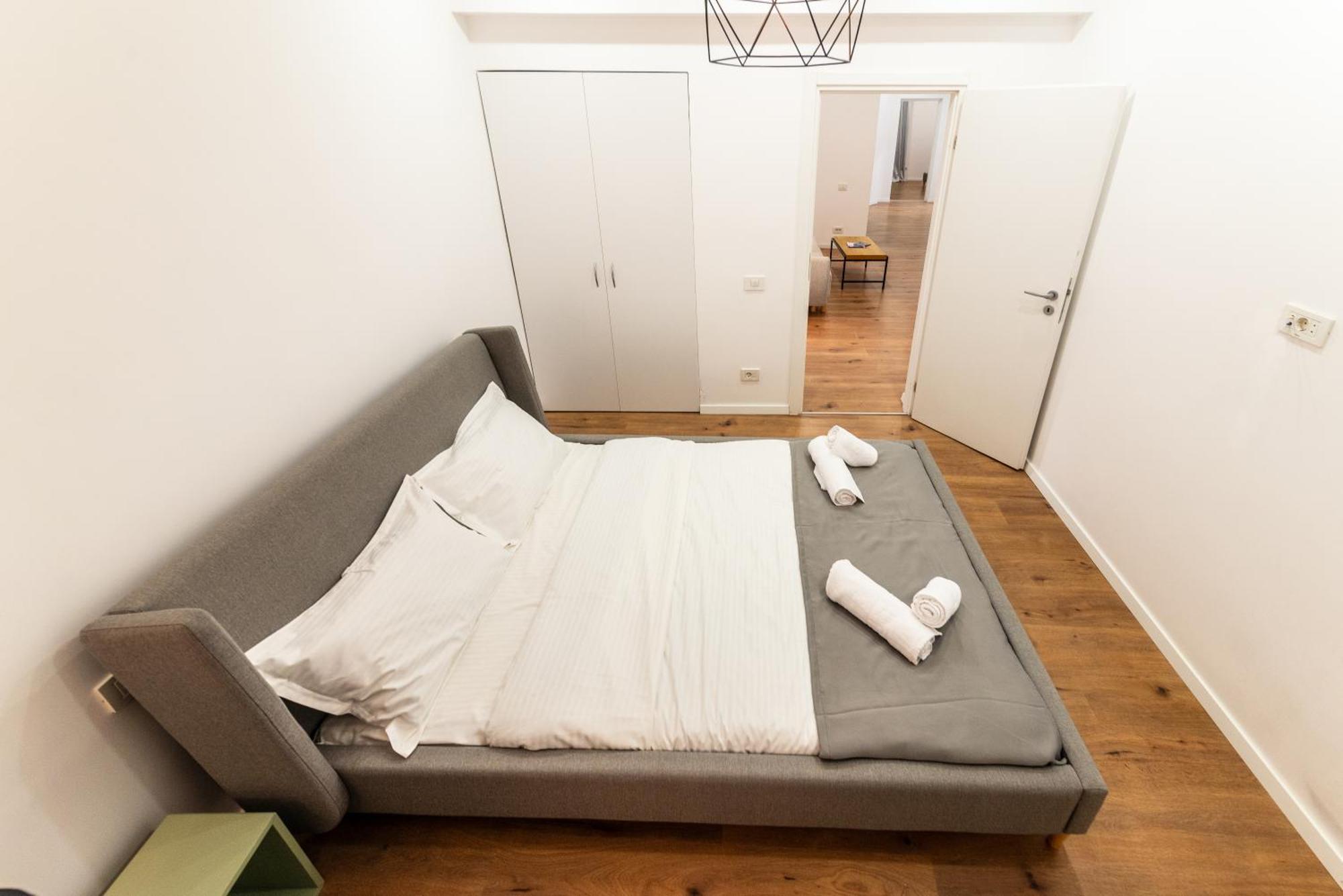 Ultracentral Spacious Apartment 4Br Бухарест Экстерьер фото